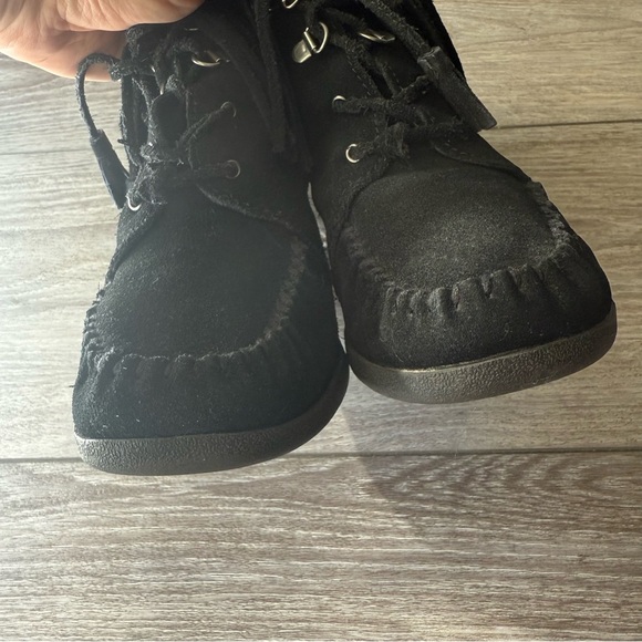 Minnetonka Black Lace-Up Fringe Wedge Booties - Picture 3 of 15